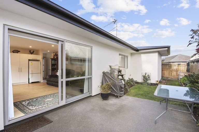 Photo of property in 1/363 Avonhead Road, Avonhead, Christchurch, 8042