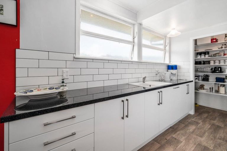 Photo of property in 17 Mckenzie Road, Owhata, Rotorua, 3010