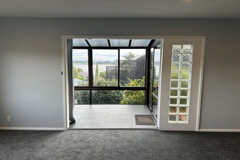 Photo of property in 2/73 Te Awakura Terrace, Mount Pleasant, Christchurch, 8081