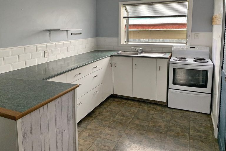 Photo of property in 22 Thyra Street, Dannevirke, 4930