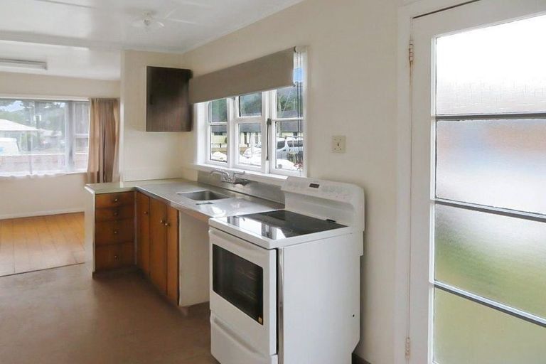 Photo of property in 45 Wainuiomata Road, Wainuiomata, Lower Hutt, 5014