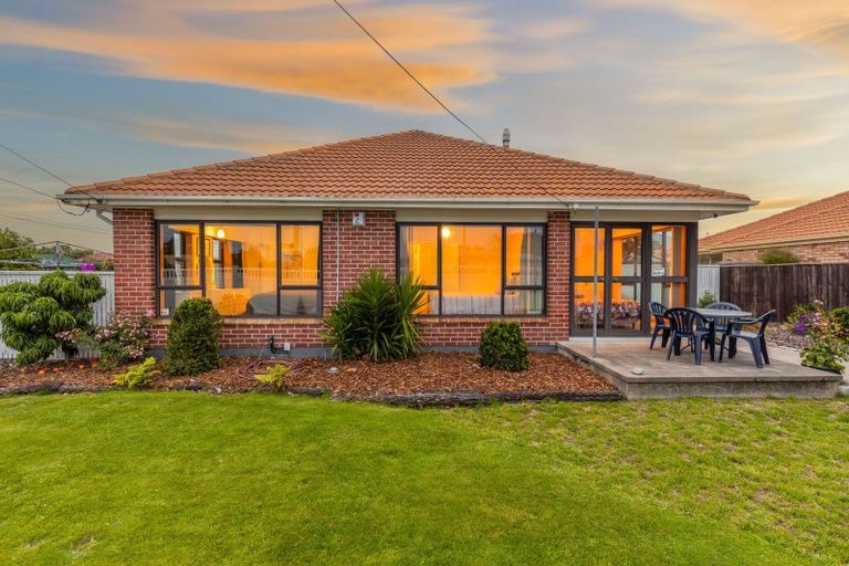 Photo of property in 18 Voss Street, Shirley, Christchurch, 8013
