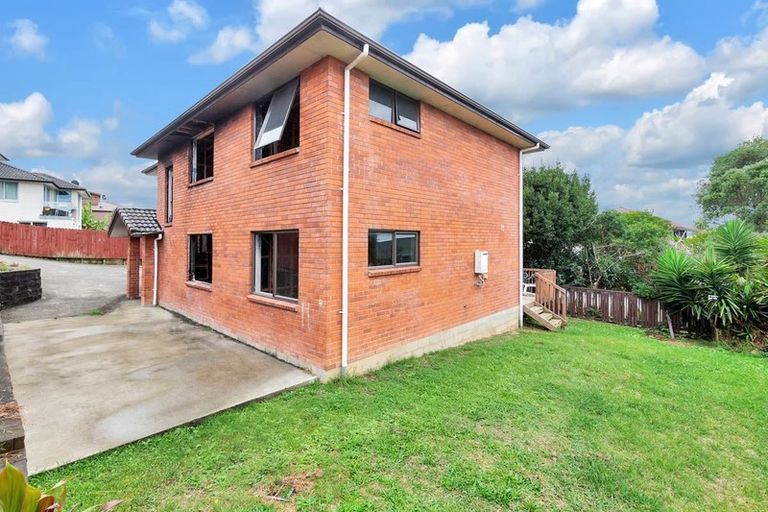 Photo of property in 8 Gordon Stanley Drive, Massey, Auckland, 0614