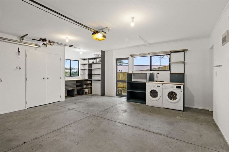 Photo of property in 2/33 Waipa Street, Birkenhead, Auckland, 0626