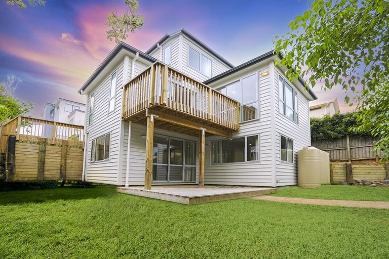 Photo of property in 674a East Coast Road, Pinehill, Auckland, 0630