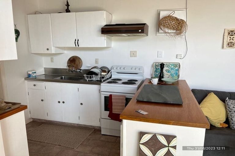 Photo of property in 84 Tutere Street, Waikanae Beach, Waikanae, 5036