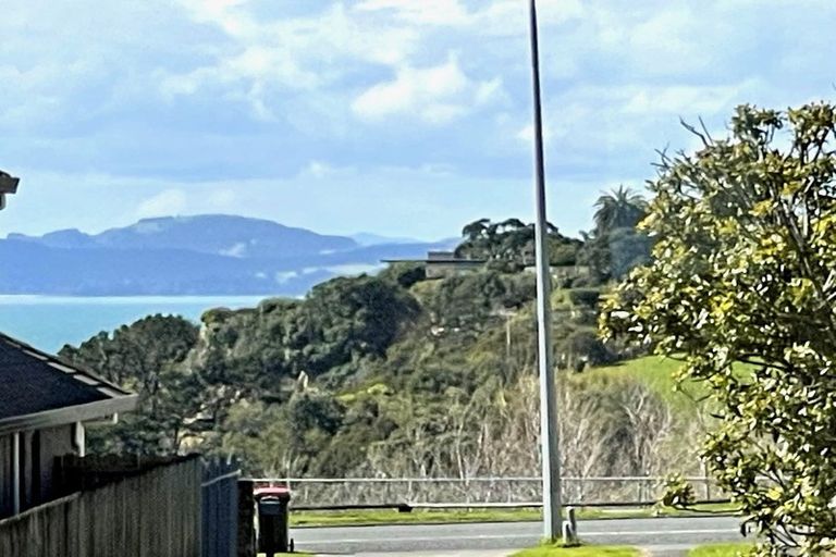 Photo of property in 2/27 Macleans Road, Bucklands Beach, Auckland, 2014