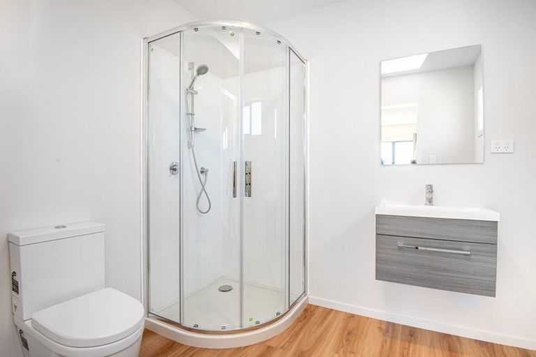 Photo of property in 6a Grays Road, Plimmerton, Porirua, 5026