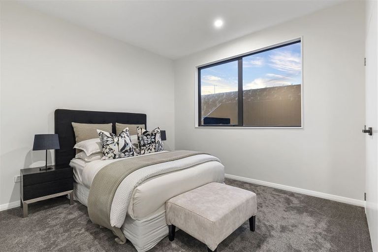 Photo of property in 8 Kumukumu Road, Long Bay, Auckland, 0630