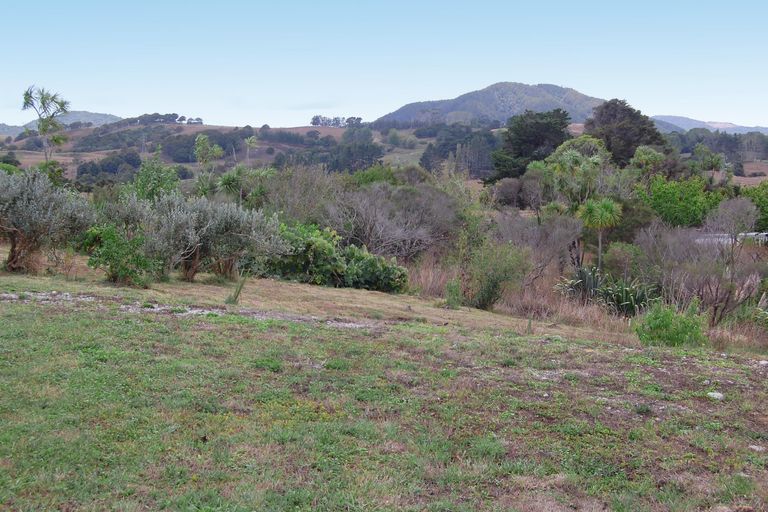 Photo of property in 126 Oneriri Road, Kaiwaka, 0573