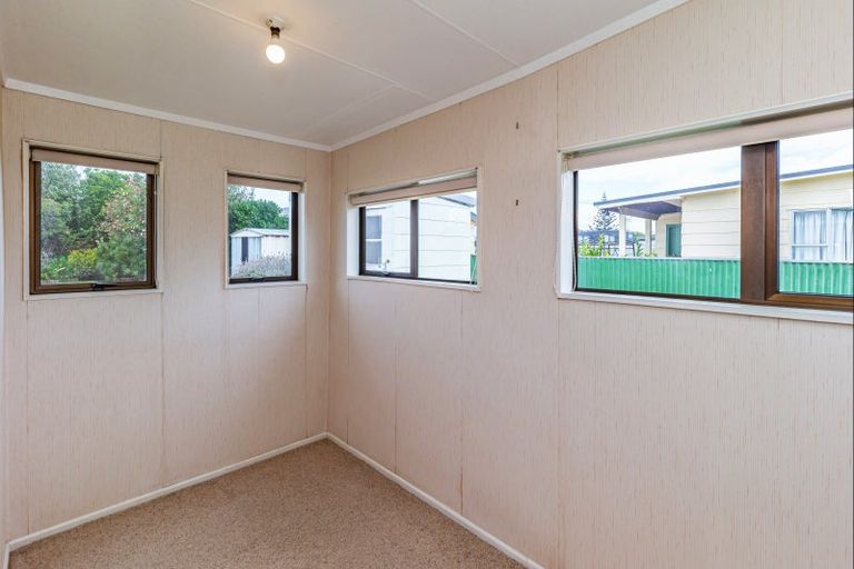 Photo of property in 55 Koputara Road, Himatangi Beach, Foxton, 4891
