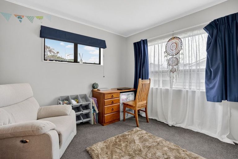 Photo of property in 17 Mellsop Avenue, Waiuku, 2123