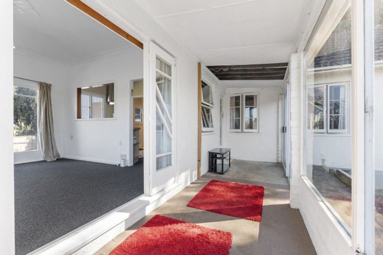 Photo of property in 20 Frankley Road, Westown, New Plymouth, 4310