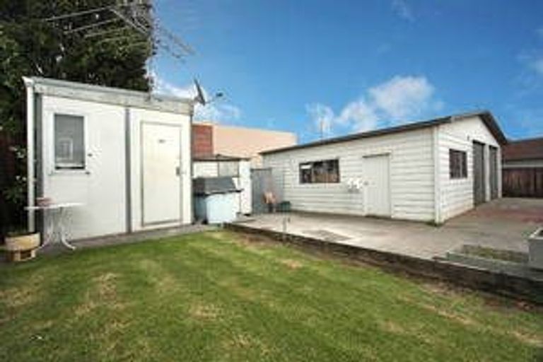 Photo of property in 71 Marendellas Drive, Bucklands Beach, Auckland, 2014