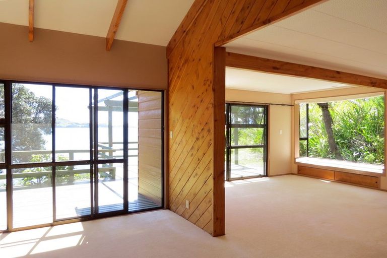 Photo of property in 229 Te Kouma Road, Te Kouma, Coromandel, 3581