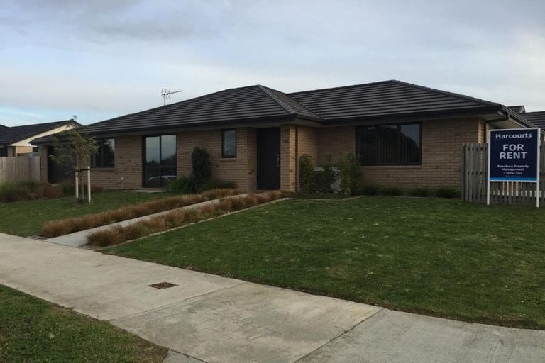 Photo of property in 2 Matawai Puna Drive, Pukekohe, 2120
