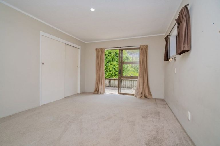 Photo of property in 4 Pohutukawa Grove, Whitianga, 3510