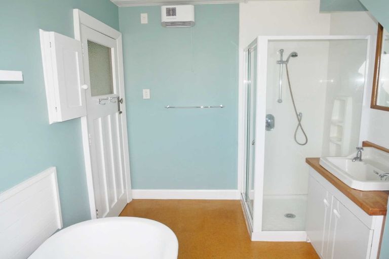 Photo of property in 58 Selwyn Street, Somerfield, Christchurch, 8024