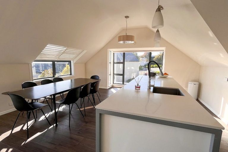 Photo of property in 5 Luxton Place, Mount Pleasant, Christchurch, 8081