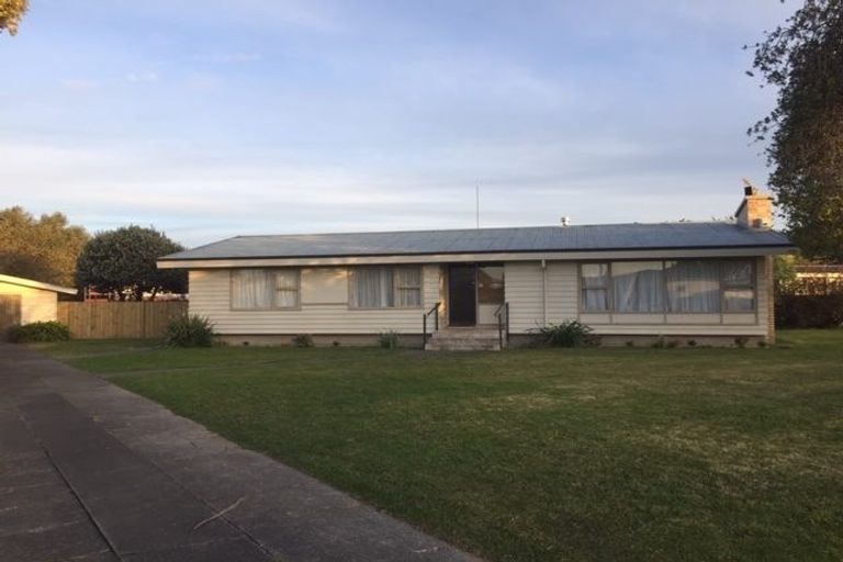 Photo of property in 25 Alamein Crescent, Onekawa, Napier, 4110