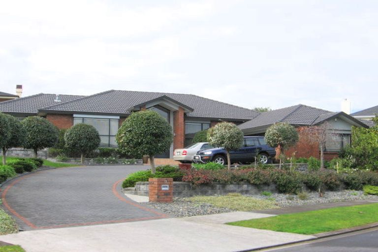 Photo of property in 12 Owenbeg Rise, Dannemora, Auckland, 2016