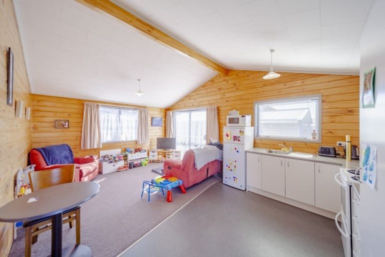 Photo of property in 18 Davidson Avenue, Pirimai, Napier, 4112