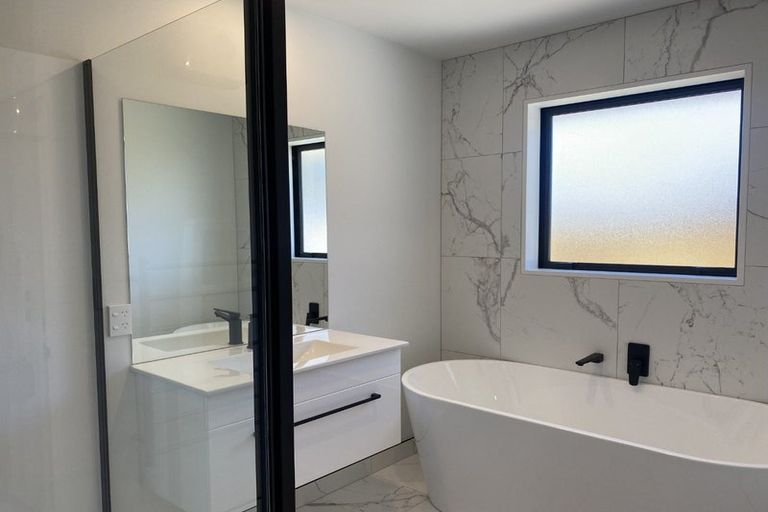 Photo of property in 143 Shillingford Boulevard, Rolleston, 7615