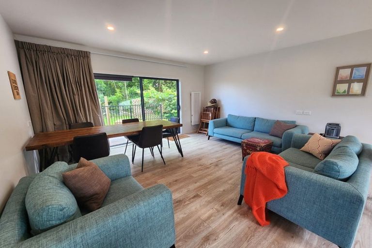 Photo of property in 28 Ihaka Hakuene Street, Manakau, Levin, 5573