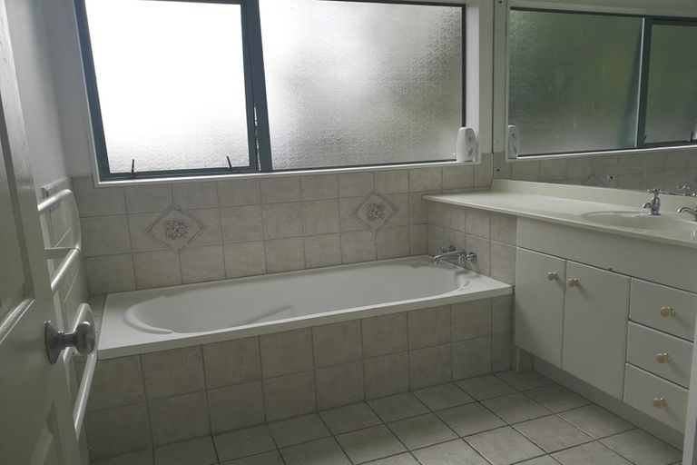 Photo of property in 5a Inagh Close, Dannemora, Auckland, 2016