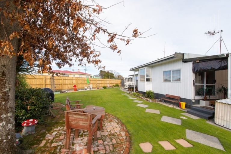 Photo of property in 69 Dundas Road, Sanson, 4817