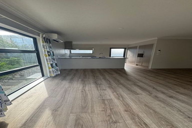 Photo of property in 22 Beihlers Road, Weymouth, Auckland, 2103