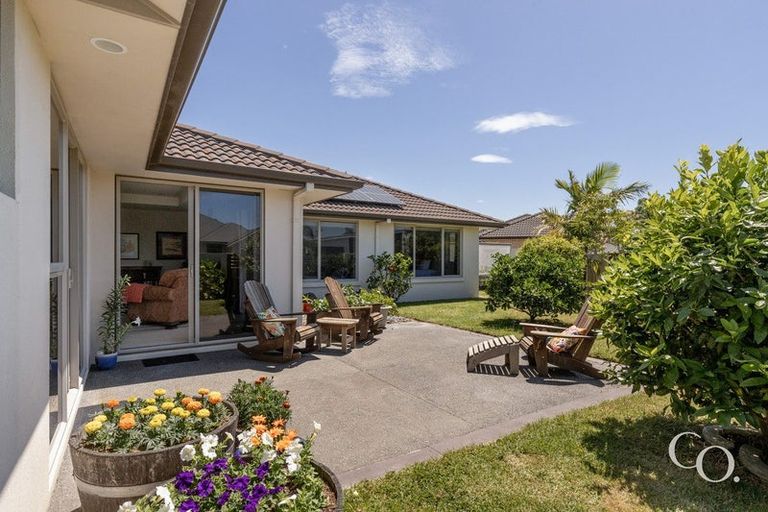 Photo of property in 2 Koro Mews, Papamoa Beach, Papamoa, 3118