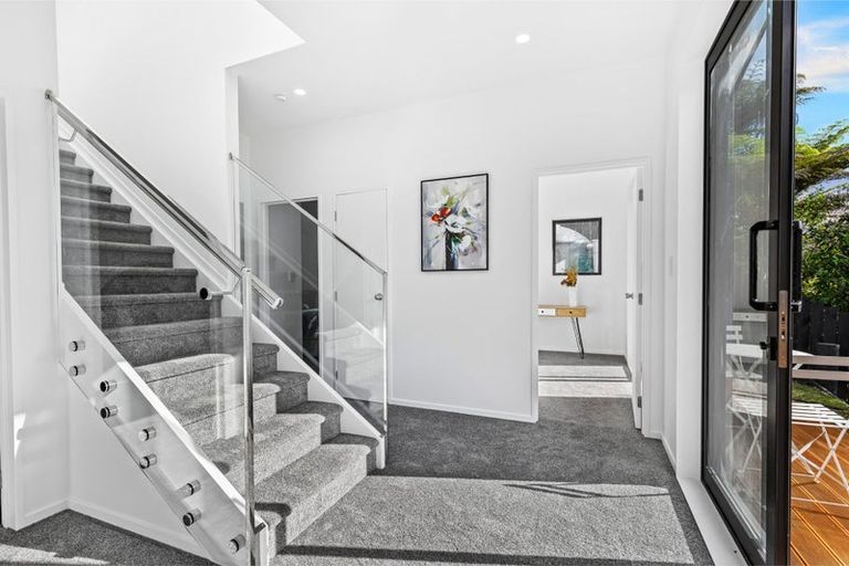 Photo of property in 39a Flaxdale Street, Birkdale, Auckland, 0626