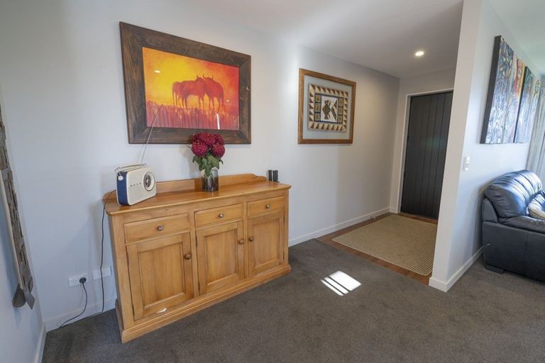 Photo of property in 9c Union Street, Winton, 9720