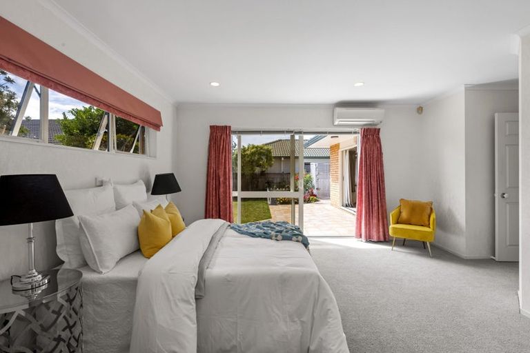 Photo of property in 12 Dan Tori Place, Orewa, 0931