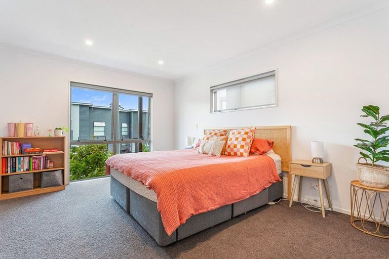 Photo of property in 36 Vincent Mcgrath Crescent, Swanson, Auckland, 0614