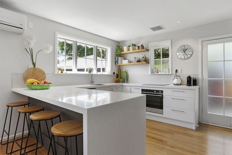 Photo of property in 35 Grahams Road, Ilam, Christchurch, 8041