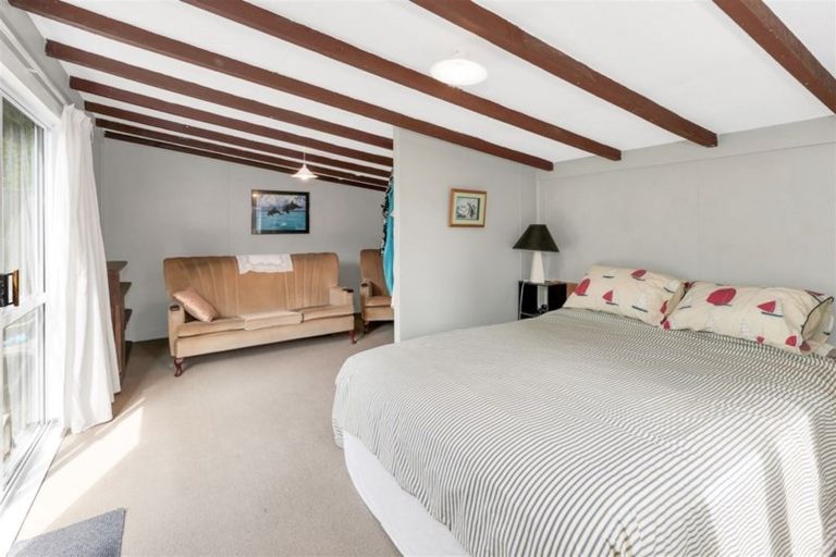 Photo of property in 11 Kiwi Avenue, Waikuku Beach, 7473