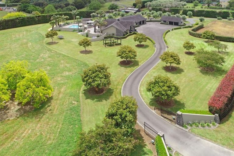 Photo of property in 1125a Glenbrook Road, Glenbrook, Waiuku, 2681