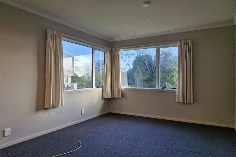 Photo of property in 111 Glenpark Avenue, Frankleigh Park, New Plymouth, 4310