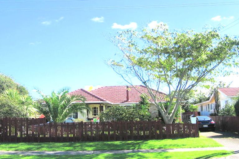 Photo of property in 43 Regent Street, Papatoetoe, Auckland, 2025