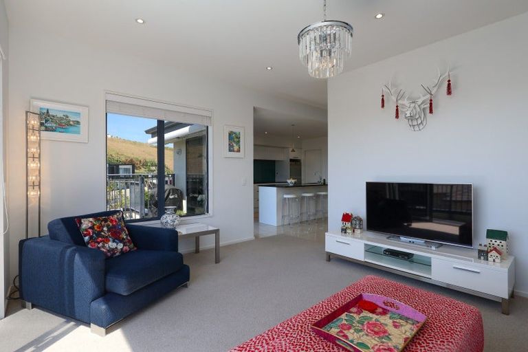Photo of property in 1 Crown Terrace, Britannia Heights, Nelson, 7010