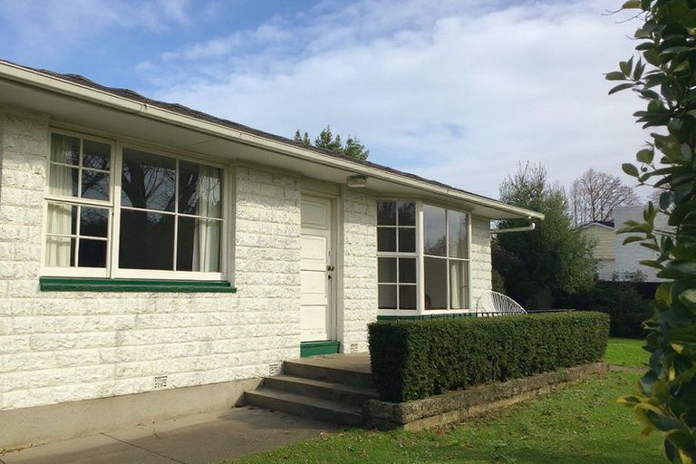 Photo of property in 44 Dee Street, St Albans, Christchurch, 8014