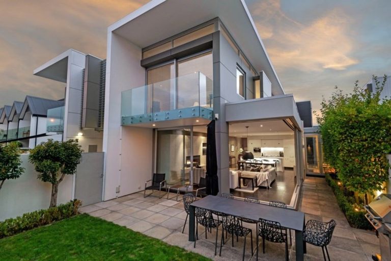 Photo of property in 26 Peacock Street, Christchurch Central, Christchurch, 8013