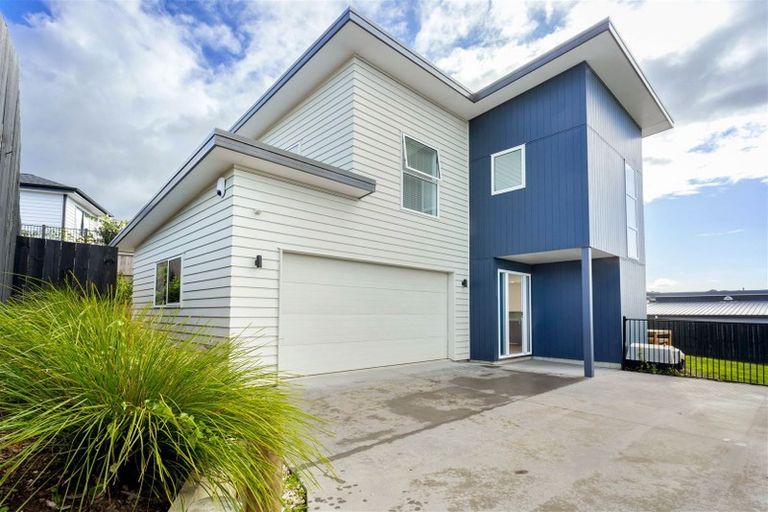 Photo of property in 3 Joseph Kokich Avenue, Swanson, Auckland, 0614