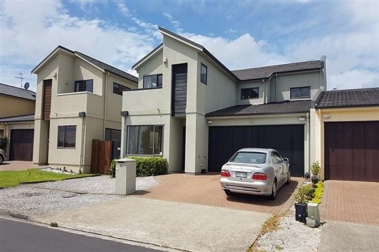 Photo of property in 60 Tiger Drive, Golflands, Auckland, 2013