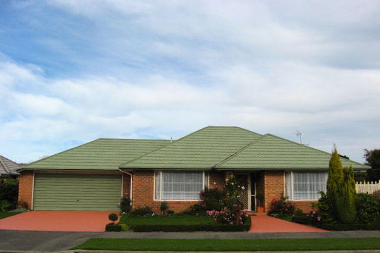 Photo of property in 2/5 Murfitt Place, Sockburn, Christchurch, 8042