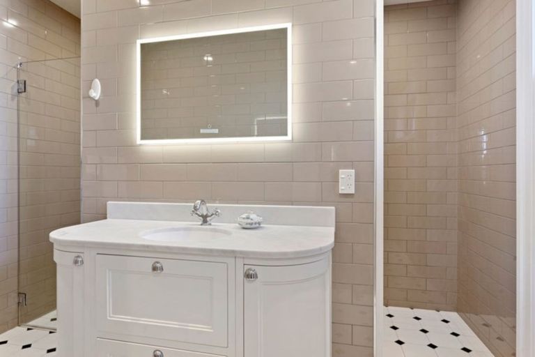 Photo of property in 2/2 Loe Place, Amberley, 7410