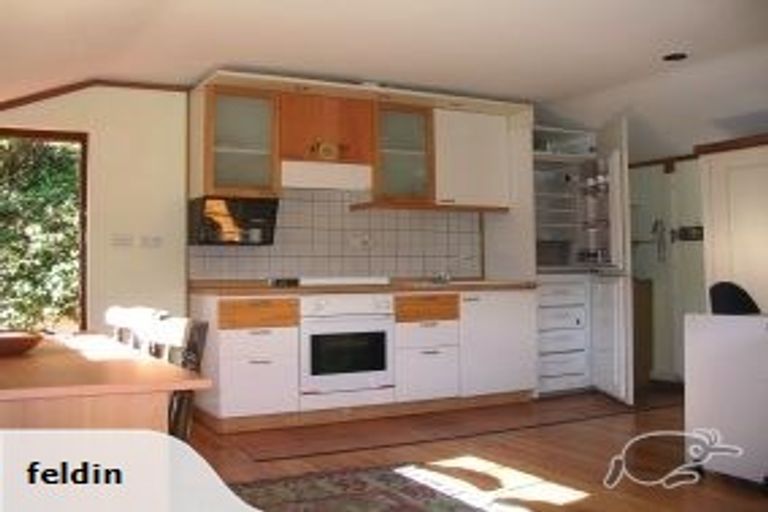 Photo of property in 9 Rimu Road, Kelburn, Wellington, 6012