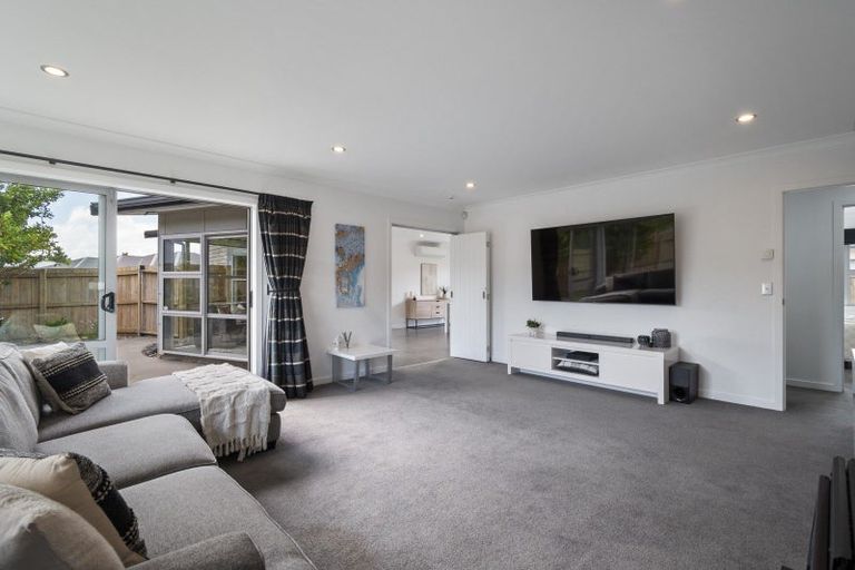 Photo of property in 14 Millbrook Place, Ashhurst, 4810